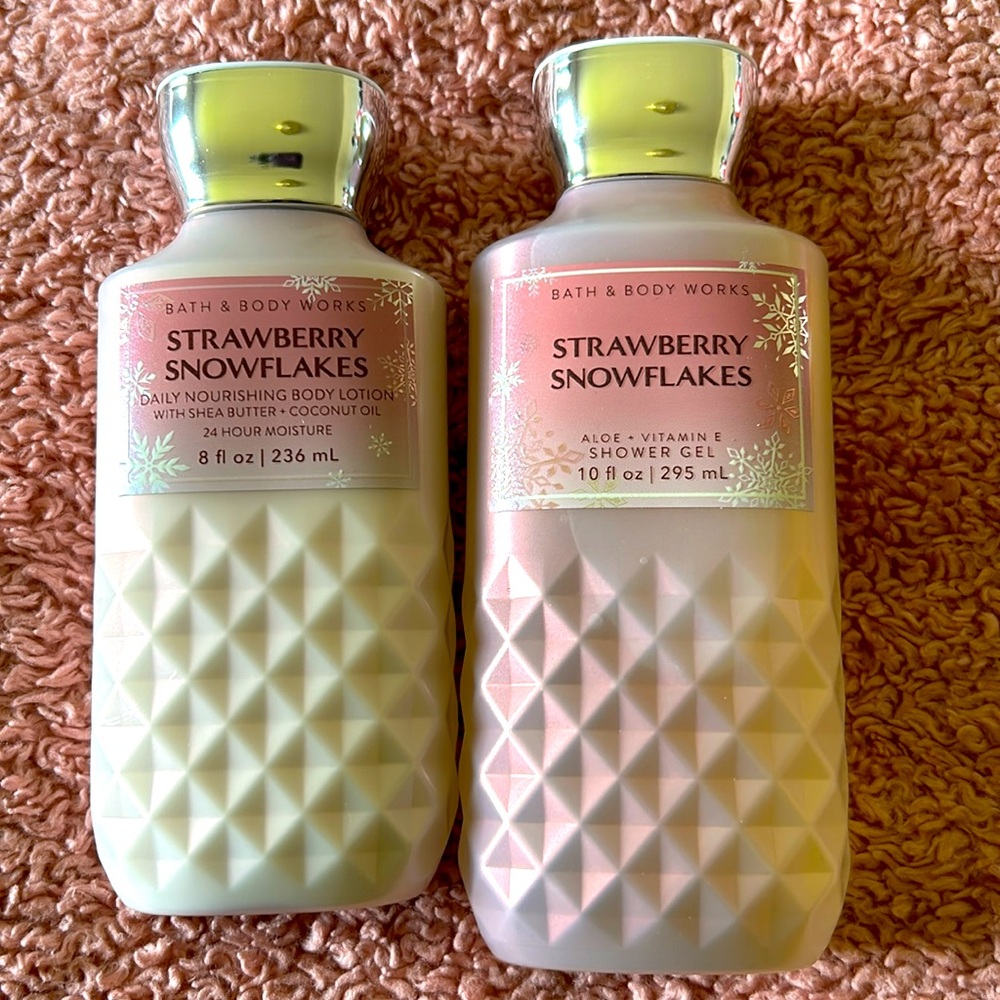 Strawberry Snowflakes Scented Shower Gel and Body Lotion
